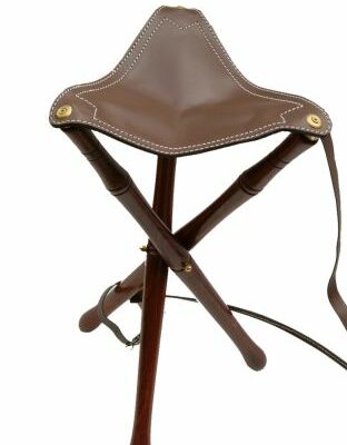 Akah háromlábú szék